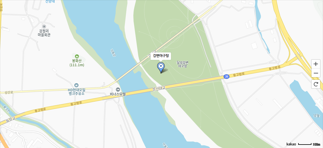 동고령IC방면에서는 -  동고령IC삼거리에서 대구,논공 방면으로  좌회전, 2.7km 정도 계속 직진하다가, 다리를 건너자 마자 영풍목재 근처에서 좌회전, 길따라 595m정도 가면 도로의 오른쪽에 강변야구장이 있습니다.  / 위천교차로방면에서는 -  위천삼거리까지 직진, 위천 삼거리 에서 성산,동고령ic방면으로 왼쪽 8시방향으로 좌회전, 730m 정도 가다보면 다시 우회전으로 길따라 595m정도 가면, 도로의 오른쪽에 강변야구장이 있습니다. 